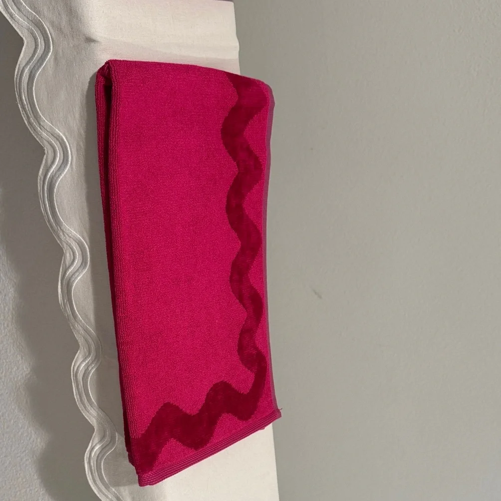 Anthropologie Green Towel w‎ Icon Lemon